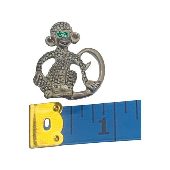 Womens Tiny Gray Texture Enamel Smiling Monkey Green Eyes Vintage Brooch Pin 1” - Picture 7 of 7